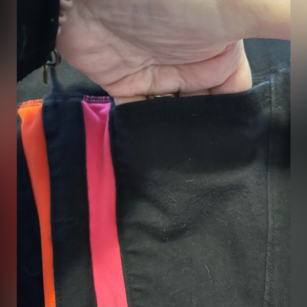 LIVI Active Black Cropped Pants with Side Stripes - Picture 5 of 9
